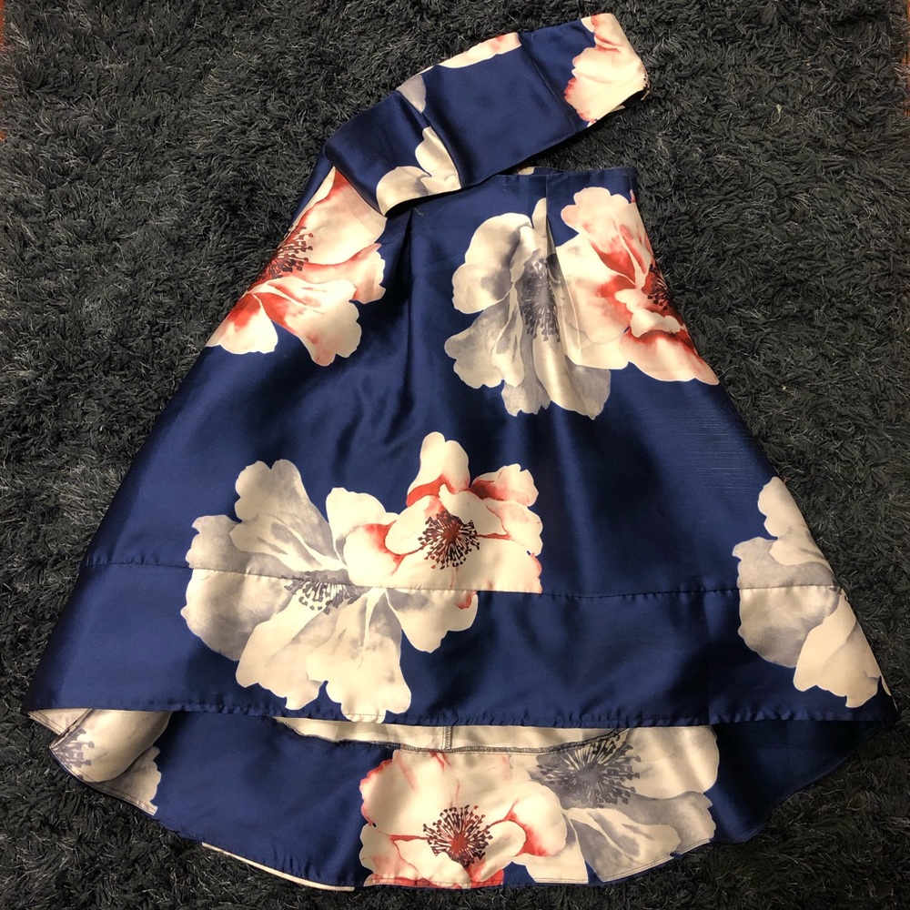 AKIRA Two-Piece Set
